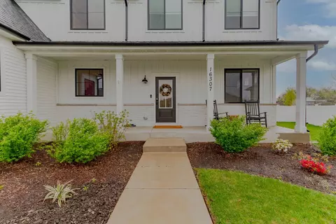 16307 S Harmon Ln, Plainfield, IL 60586 photo 3