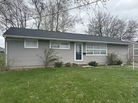 914 E Daggy St, Tuscola, IL 61953