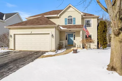 3419 Fairmont Ave, Naperville, IL 60564
