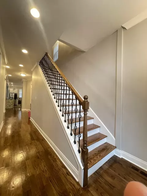 Entry Way - 4620 S Evans Ave, Chicago, IL 60653 photo 2 of 6