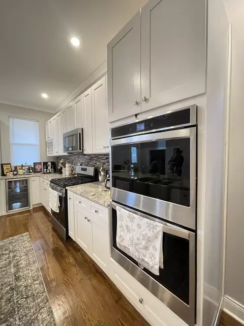 Kitchen - 4620 S Evans Ave, Chicago, IL 60653 photo 4 of 4