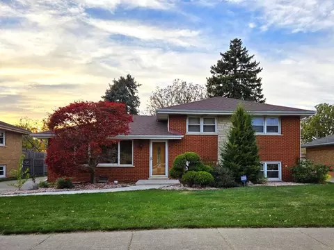 7724 S Octavia Ave, Bridgeview, IL 60455