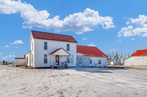 1500 N Cr 150e Rd, Atwood, IL 61913