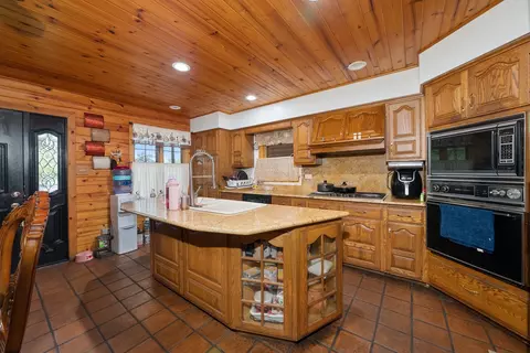 Kitchen - 1131 E Bemes Rd, Crete, IL 60417 photo 1 of 4