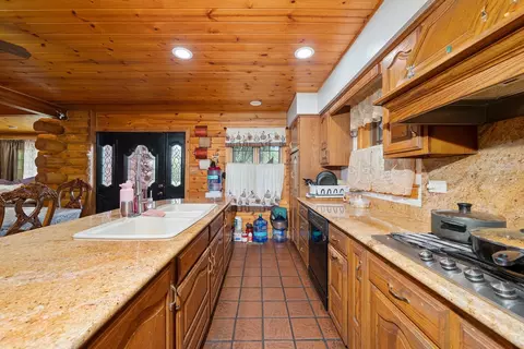Kitchen - 1131 E Bemes Rd, Crete, IL 60417 photo 4 of 4