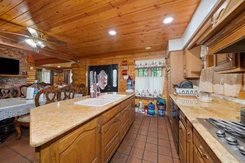 Kitchen - 1131 E Bemes Rd, Crete, IL 60417 photo 3 of 4