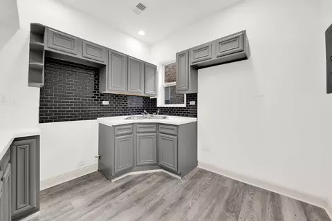 Kitchen - 6216 S Artesian Ave, Chicago, IL 60629 photo 4 of 4