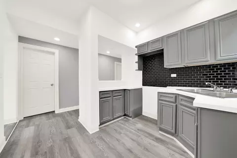 Entry Way - 6216 S Artesian Ave, Chicago, IL 60629 photo 6 of 6