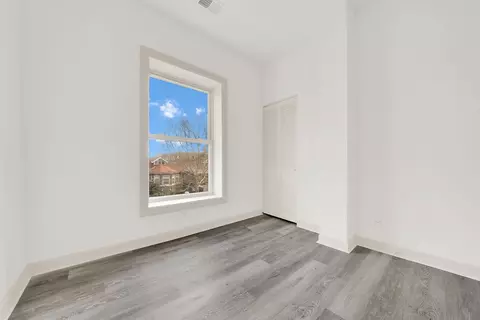 Bedroom - 6216 S Artesian Ave, Chicago, IL 60629 photo 7 of 10