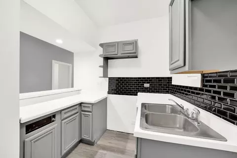 Kitchen - 6216 S Artesian Ave, Chicago, IL 60629 photo 1 of 4