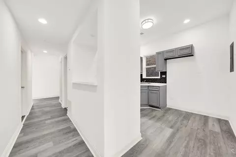 Entry Way - 6216 S Artesian Ave, Chicago, IL 60629 photo 5 of 6