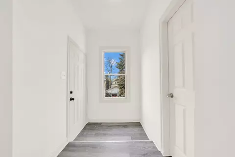 Entry Way - 6216 S Artesian Ave, Chicago, IL 60629 photo 4 of 6