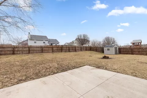 Exterior - 622 Berglund Rd, Pecatonica, IL 61063 photo 3 of 6