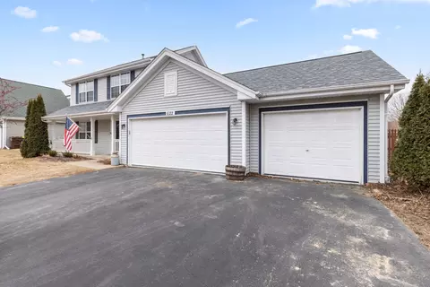 Exterior - 622 Berglund Rd, Pecatonica, IL 61063 photo 2 of 6