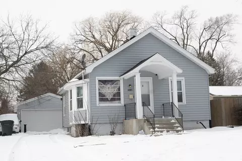 3216 Gilboa Ave, Zion, IL 60099