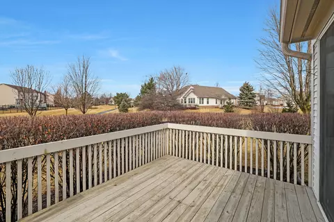Exterior - 19 Brixton Ct, Algonquin, IL 60102 photo 3 of 6