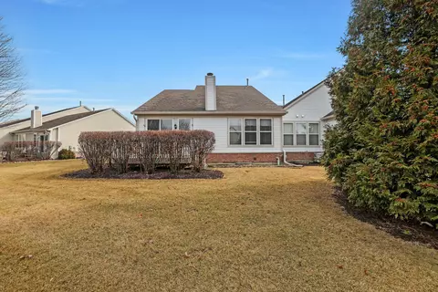 Exterior - 19 Brixton Ct, Algonquin, IL 60102 photo 6 of 6