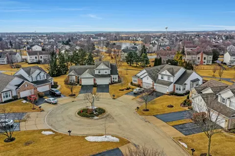 View/Area - 19 Brixton Ct, Algonquin, IL 60102 photo 3 of 9