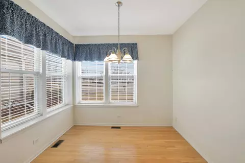 Dining - 19 Brixton Ct, Algonquin, IL 60102 photo 1 of 1