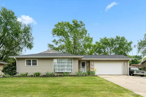 16 Pickford Rd, Montgomery, IL 60538