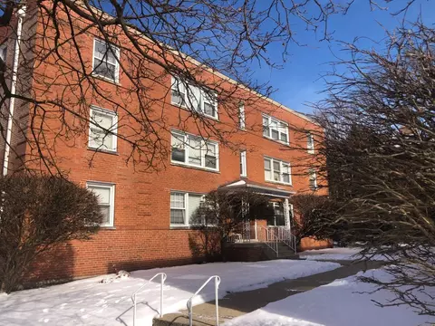 6829 N Hamilton Ave #1E, Chicago, IL 60645