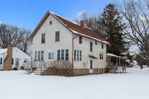 235 S 3rd St, Capron, IL 61012 photo 3