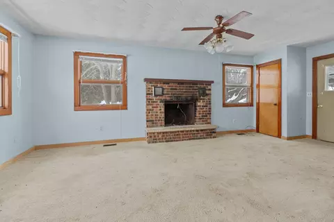 235 S 3rd St, Capron, IL 61012 photo 12