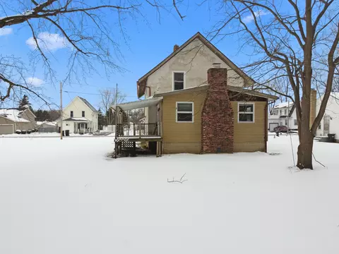 235 S 3rd St, Capron, IL 61012 photo 24