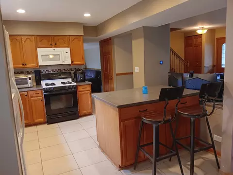 Kitchen - 1024 Confederation Dr, Bartlett, IL 60103 photo 3 of 3
