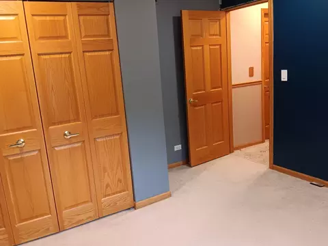 Bedroom - 1024 Confederation Dr, Bartlett, IL 60103 photo 3 of 4