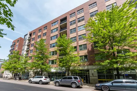 873 N Larrabee St #301, Chicago, IL 60610