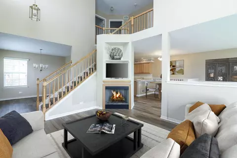 1302 Filly Ln, Bartlett, IL 60103 photo 2