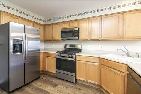 1302 Filly Ln, Bartlett, IL 60103 photo 8