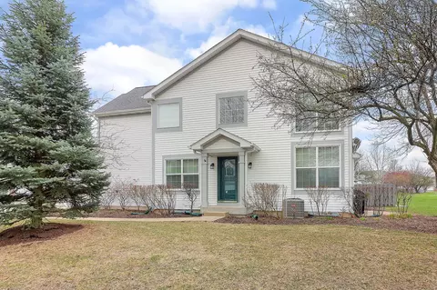 1302 Filly Ln, Bartlett, IL 60103