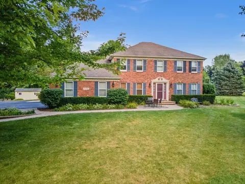 3 N667 Arbor Creek Rd, Saint Charles, IL 60175