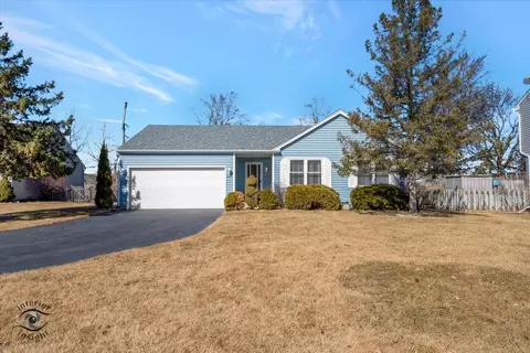 2980 Pineland Ct, Aurora, IL 60504