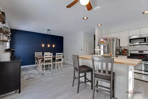 Dining - 5103 Palm St, Mchenry, IL 60051 photo 1 of 3