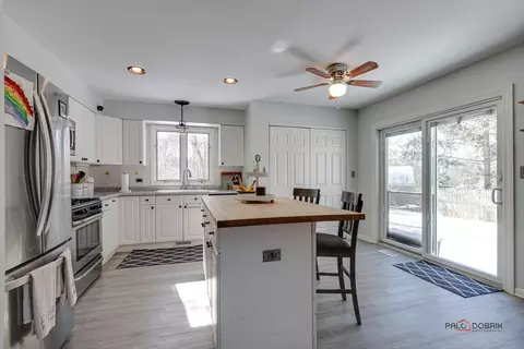 Kitchen - 5103 Palm St, Mchenry, IL 60051 photo 1 of 5