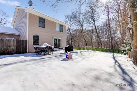 Exterior - 5103 Palm St, Mchenry, IL 60051 photo 4 of 6