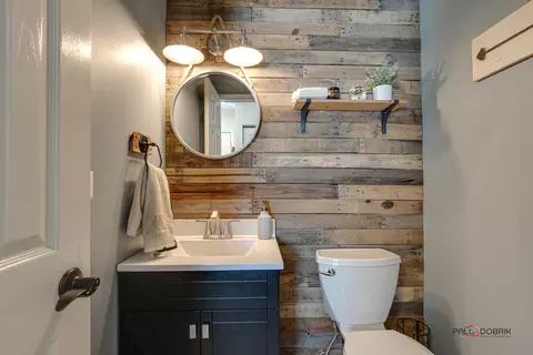 Bath - 5103 Palm St, Mchenry, IL 60051 photo 1 of 3