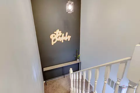 Entry Way - 5103 Palm St, Mchenry, IL 60051 photo 2 of 2