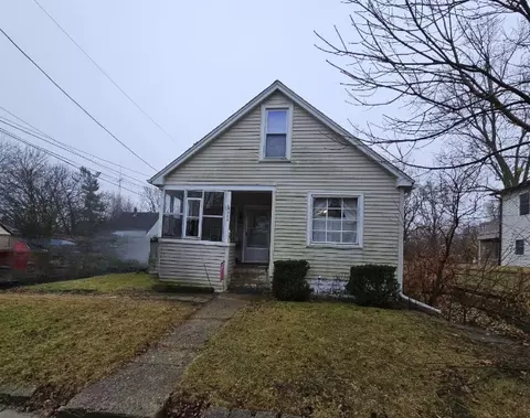 502 Charles St, Sycamore, IL 60178