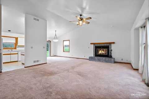 9 N427 Tamara Dr, Elgin, IL 60124 photo 2