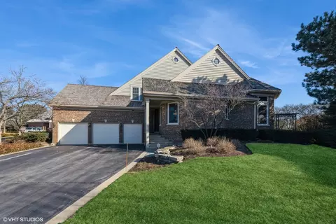 21896 W Vernon Ridge Dr, Mundelein, IL 60060