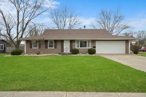 320 Boulder Hill Pass, Oswego, IL 60543