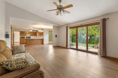 Living - 1185 Surrey Ln, Itasca, IL 60143 photo 5 of 5