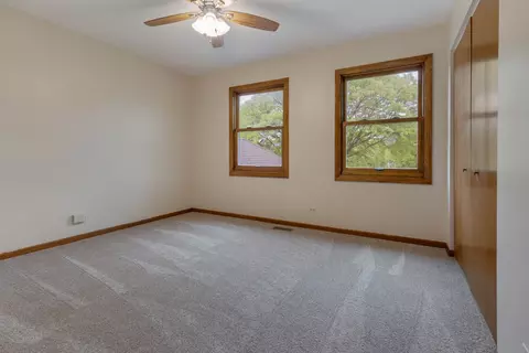 Bedroom - 1185 Surrey Ln, Itasca, IL 60143 photo 1 of 3