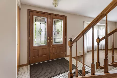 Entry Way - 1185 Surrey Ln, Itasca, IL 60143 photo 1 of 1