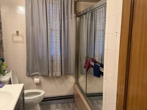 Bath - 1445 E 83rd St, Chicago, IL 60619 photo 2 of 2