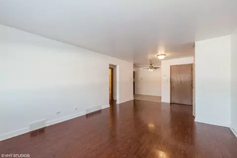 Living - 1925 E Oakton St #1D, Des Plaines, IL 60018 photo 1 of 2